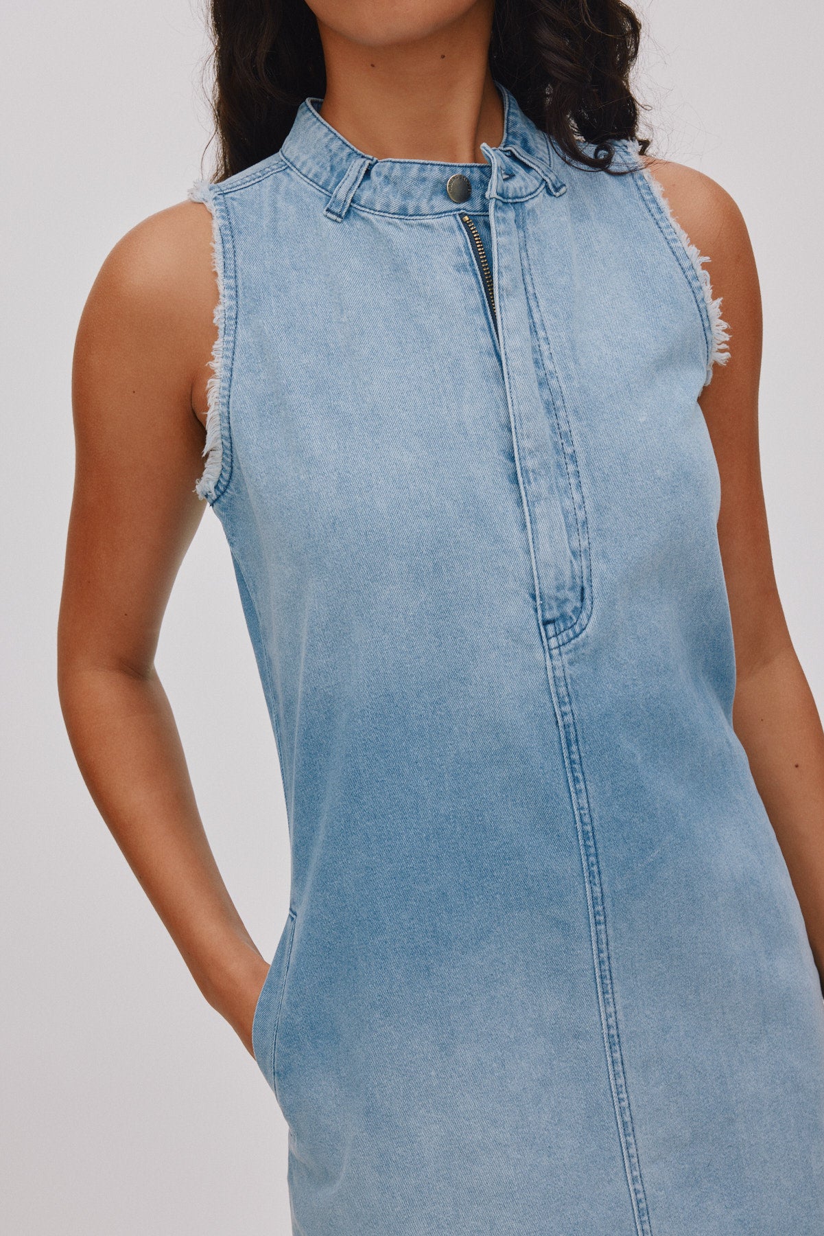 Fee - Light denim dress I Light washed denim