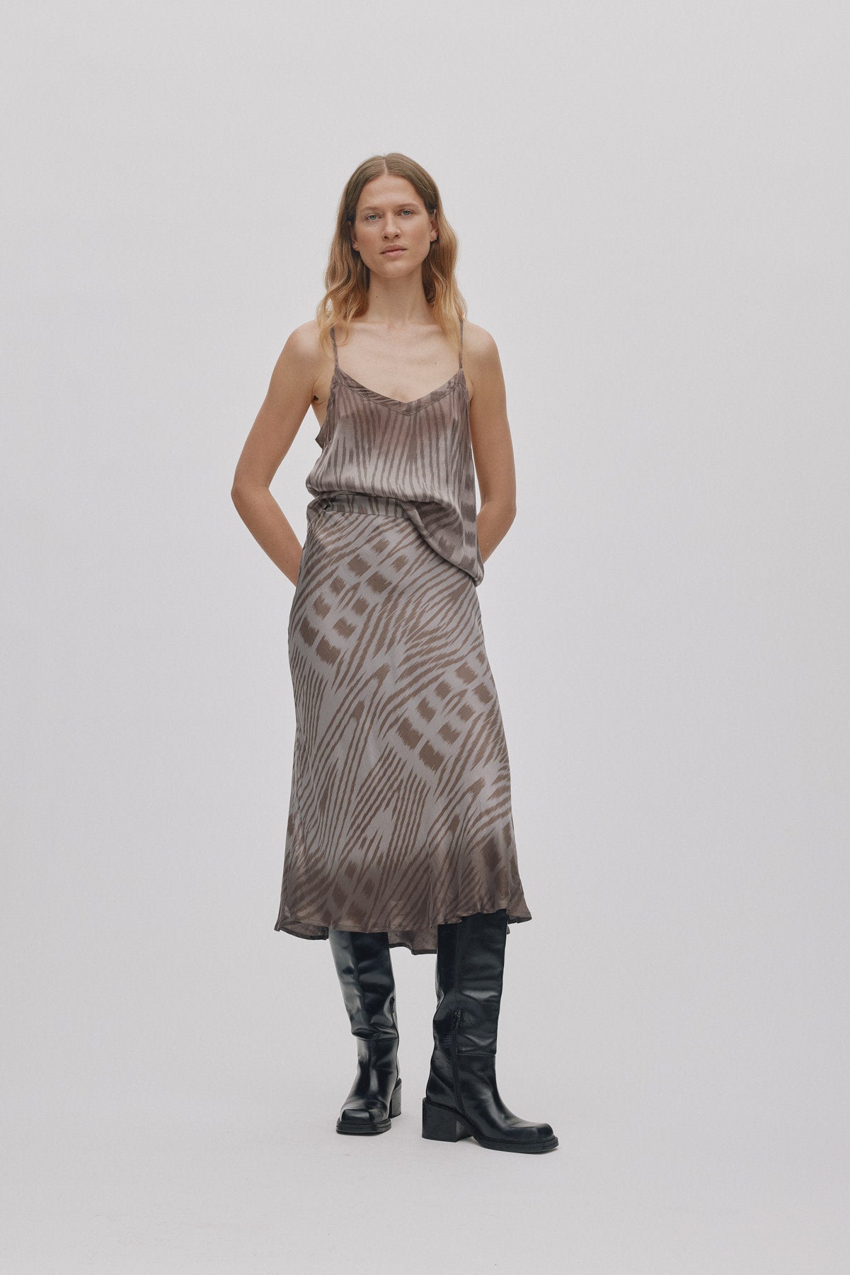 Glæde - Ombre ikat camisole top I Asphalt combo