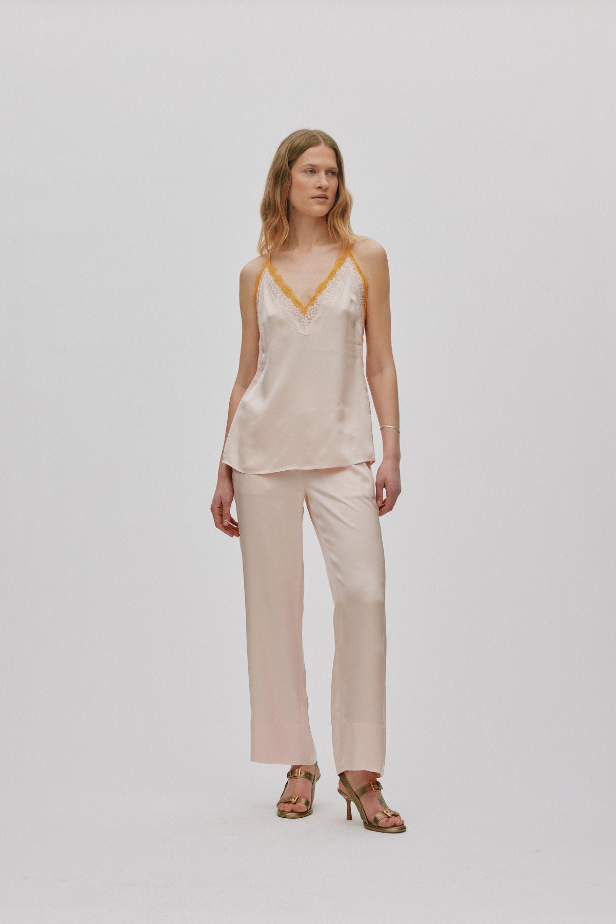 Alisa - Contrast lace wide leg pants I Light rose