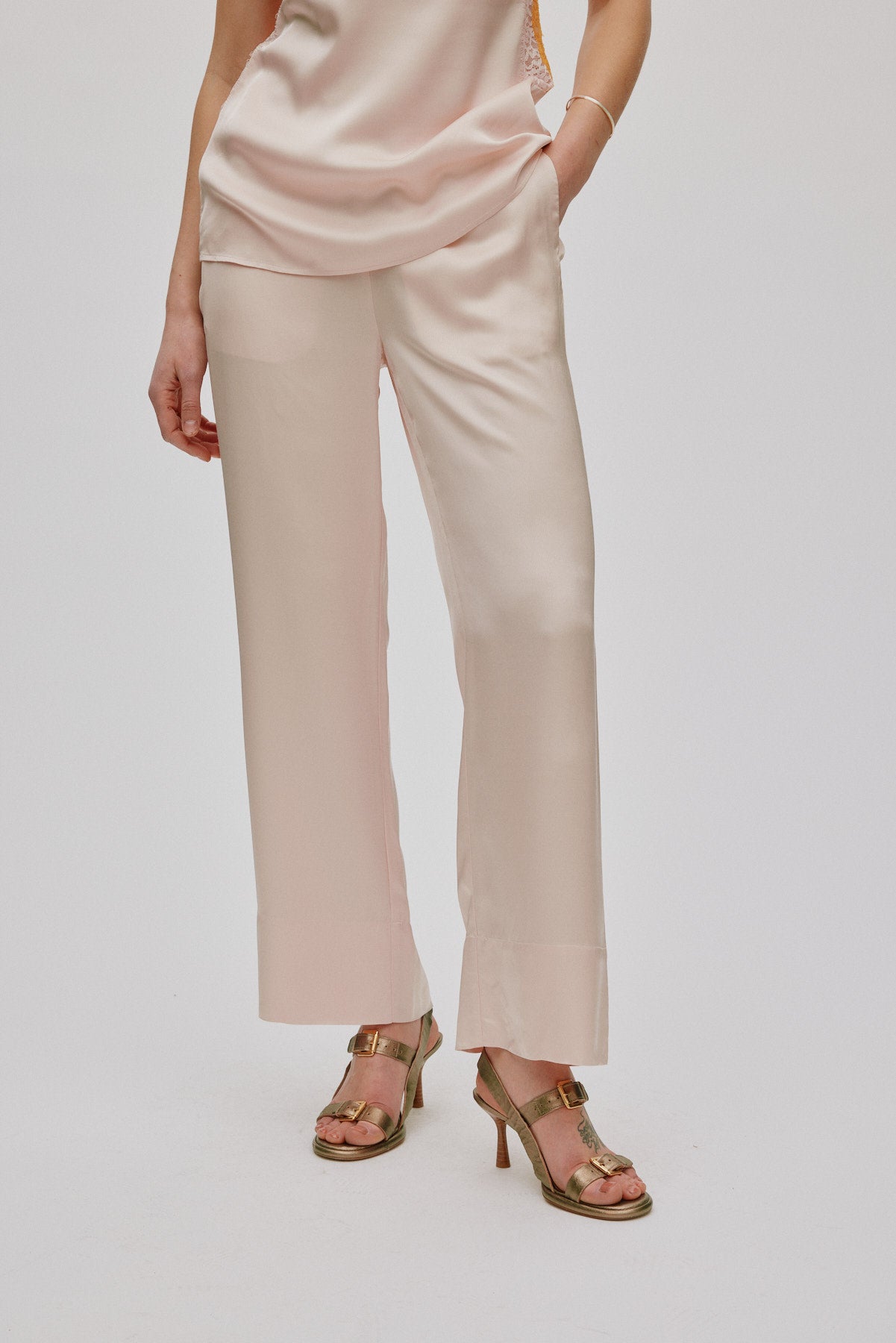 Alisa - Contrast lace wide leg pants I Light rose