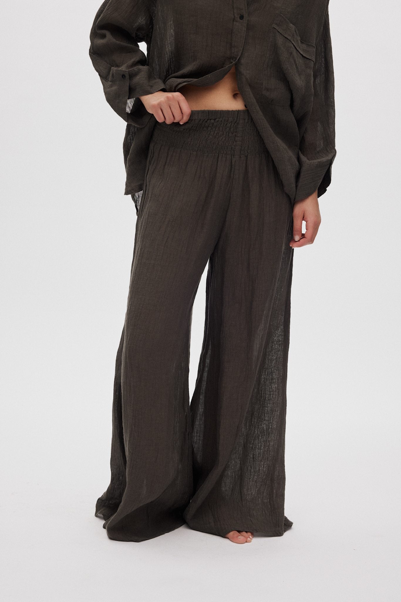 Karam - Crinkled wide leg pants I Faded black