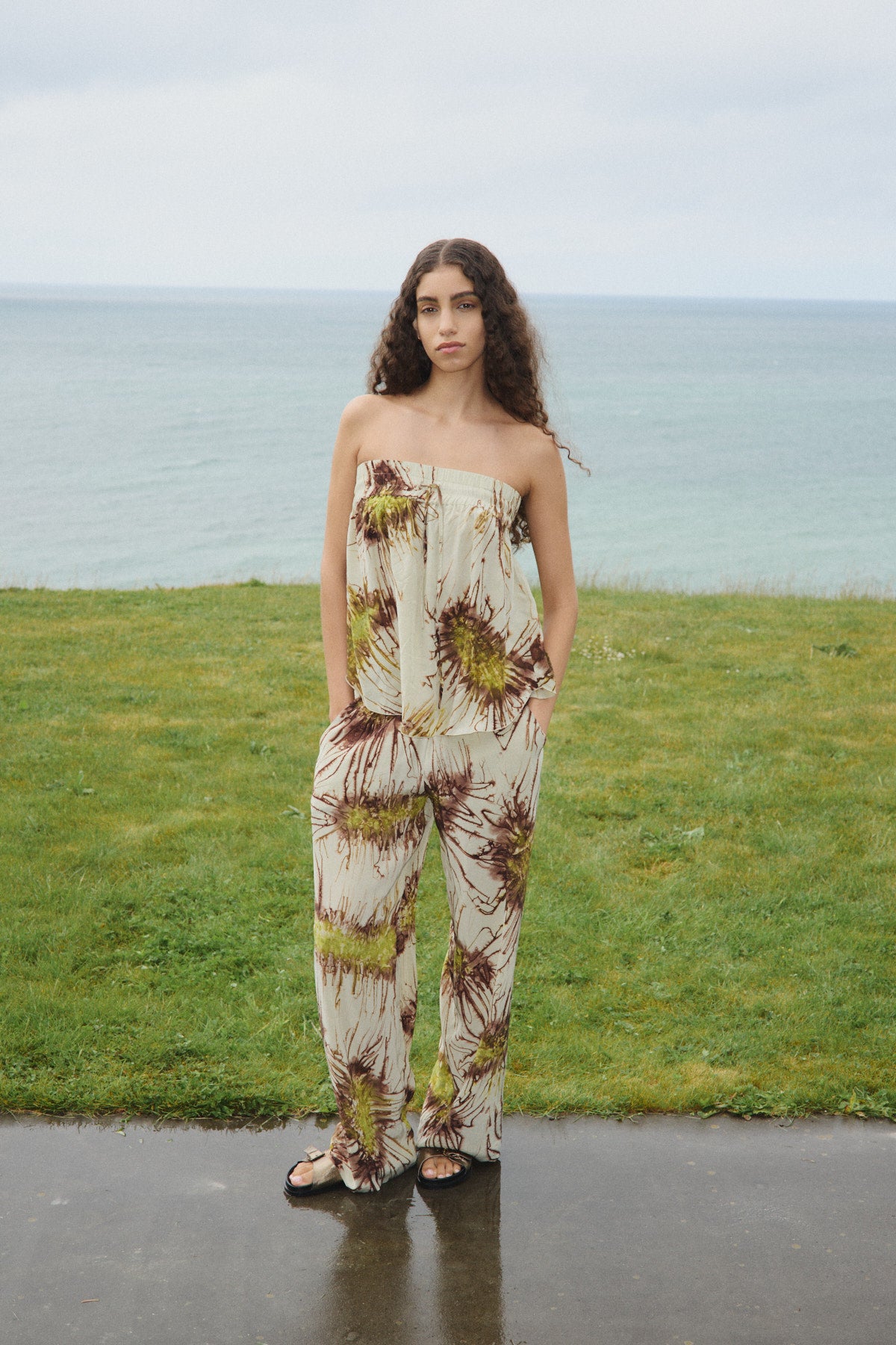 Paris - Sea urchin top I Chartreuse combo