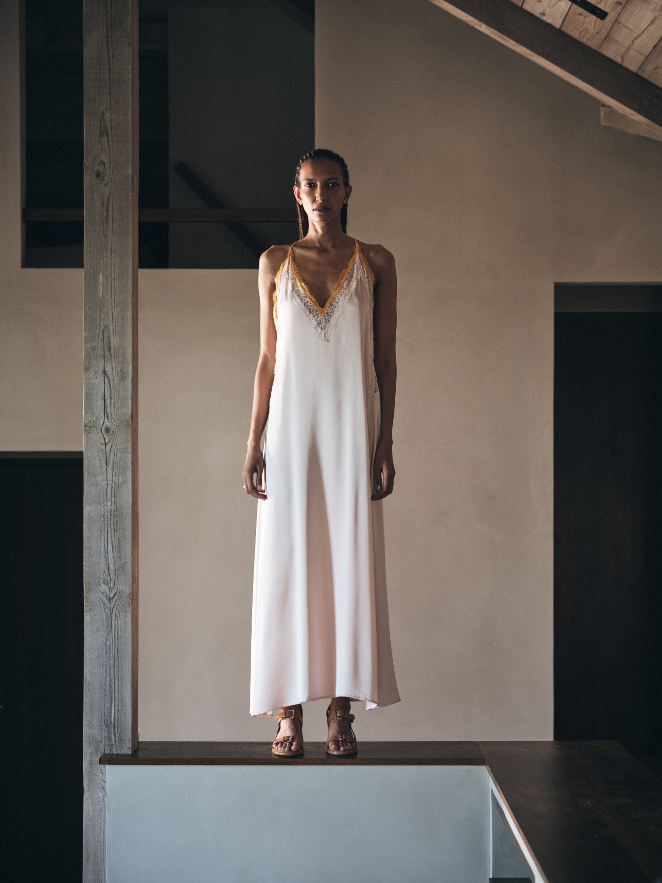 Chefira - Contrast lace camisole dress I Light rose
