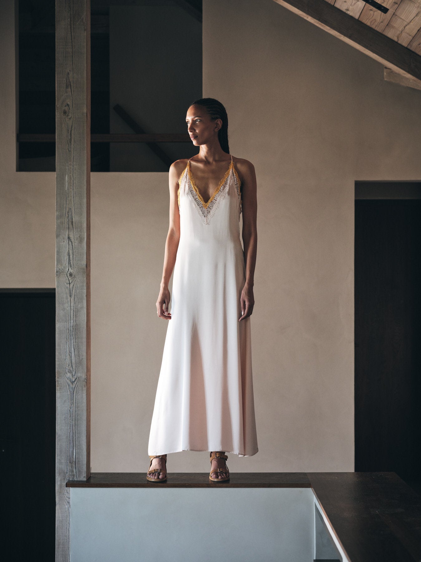 Chefira - Contrast lace camisole dress I Light rose