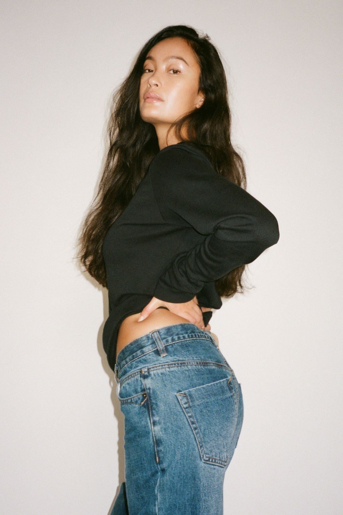 Hila - Light stretch crew neck top I Navy