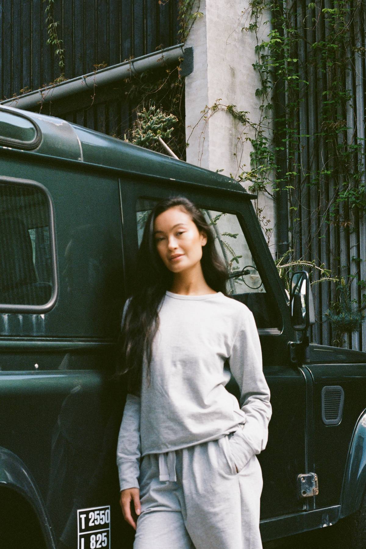 Hila - Light stretch crew neck top I Grey melange