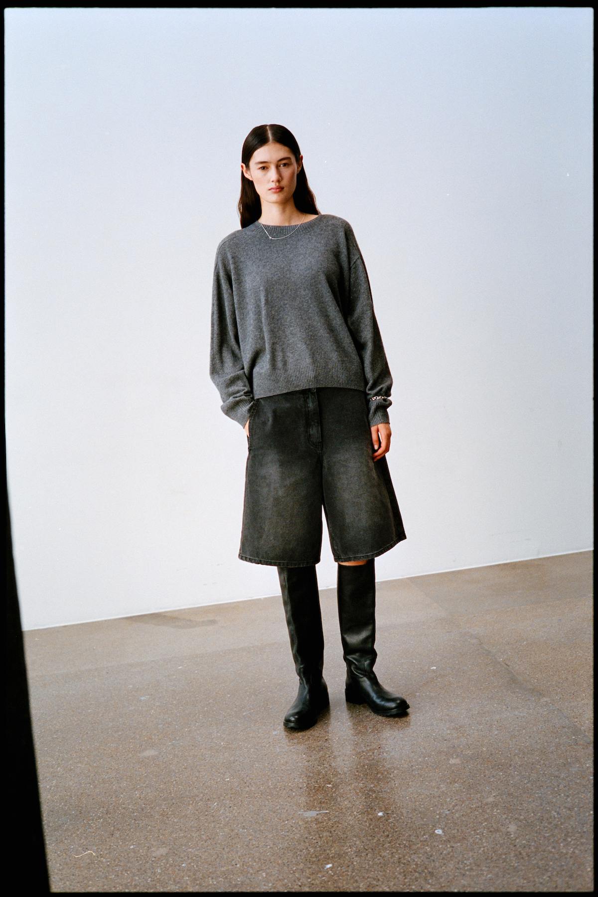 Raha - Denim black wide shorts I Washed black denim