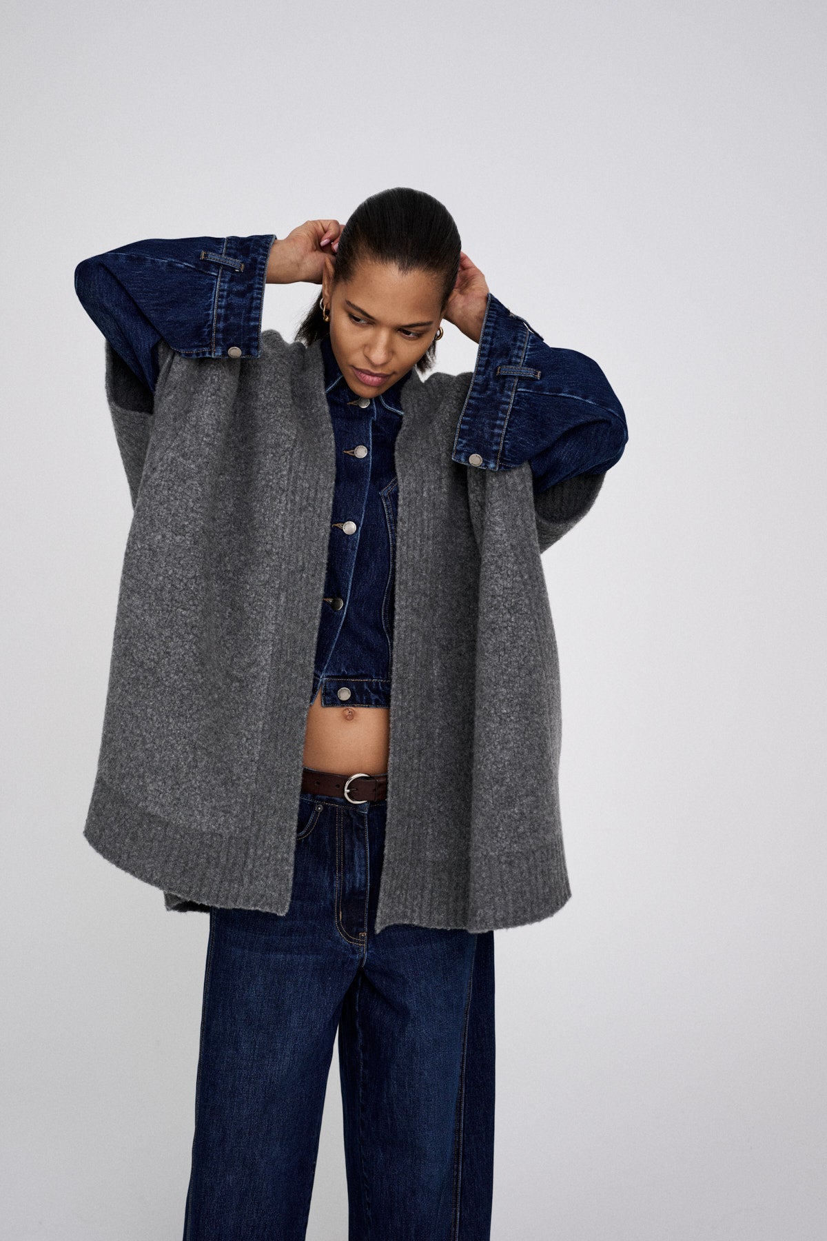 Dorris - Sheep knit cape I Dark brown
