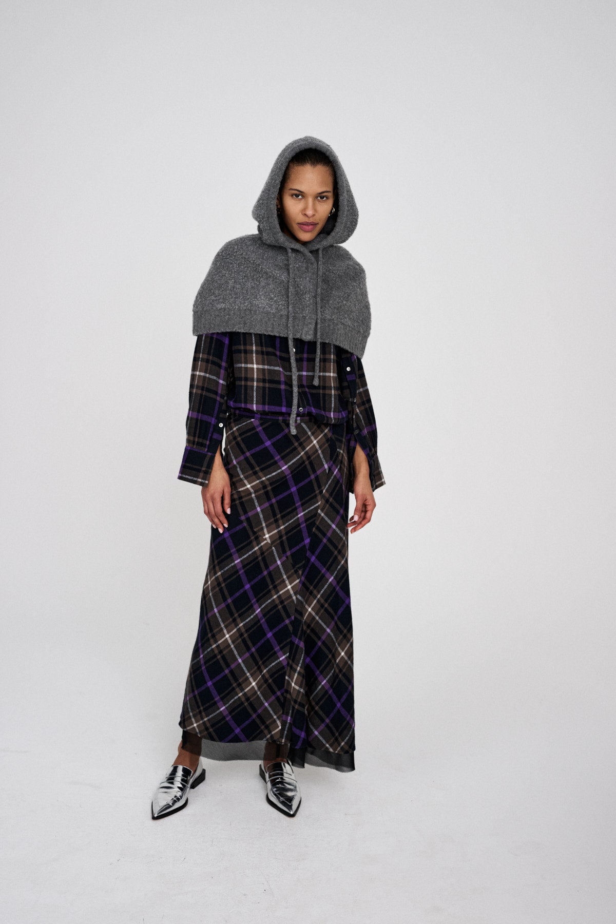 Sinika - Sheep knit hood I Dark brown