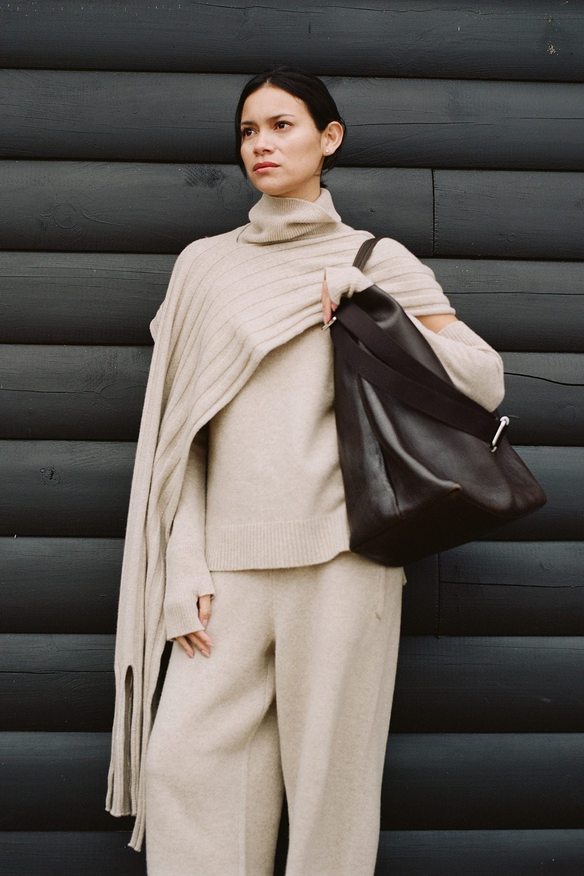 Daya - Leather large bucket bag I Coffee