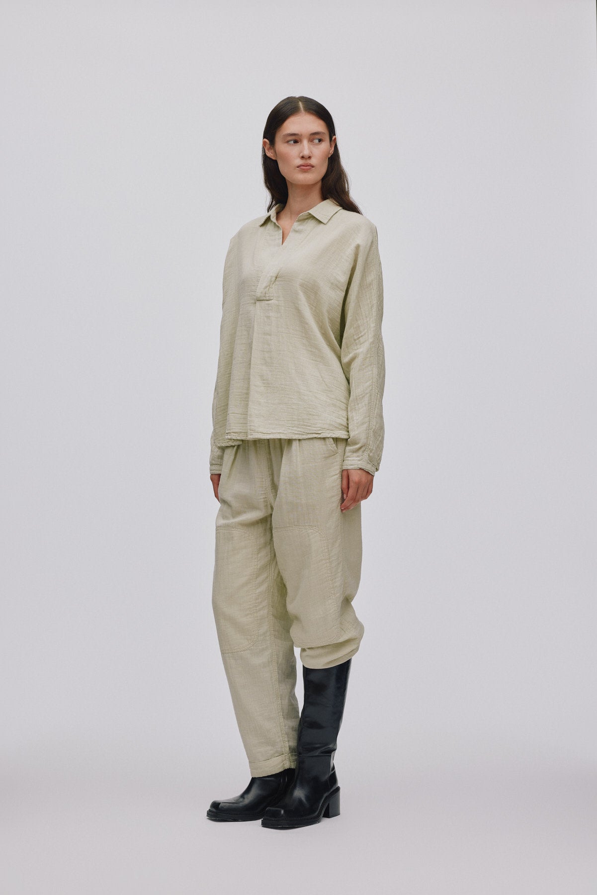 Johanne - Cotton double knee patch pants I Light sage