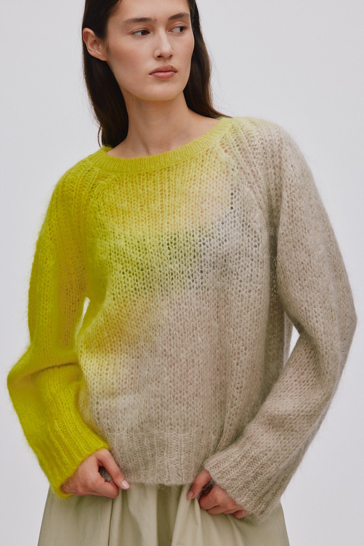Jasmin - Cross dye boxy sweater I Limeade pelican combo