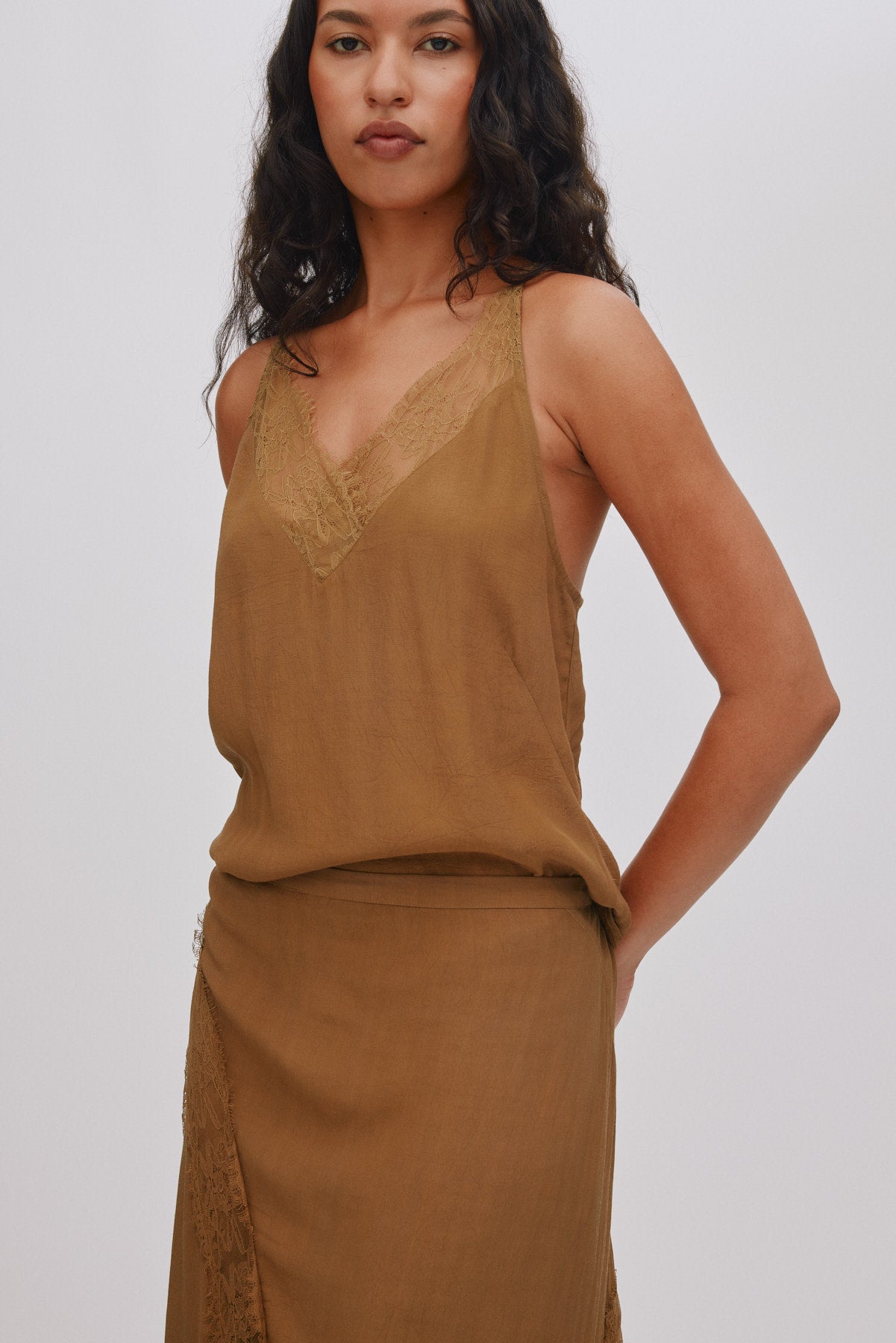Jodie - Sheer lace camisole I Hazelnut