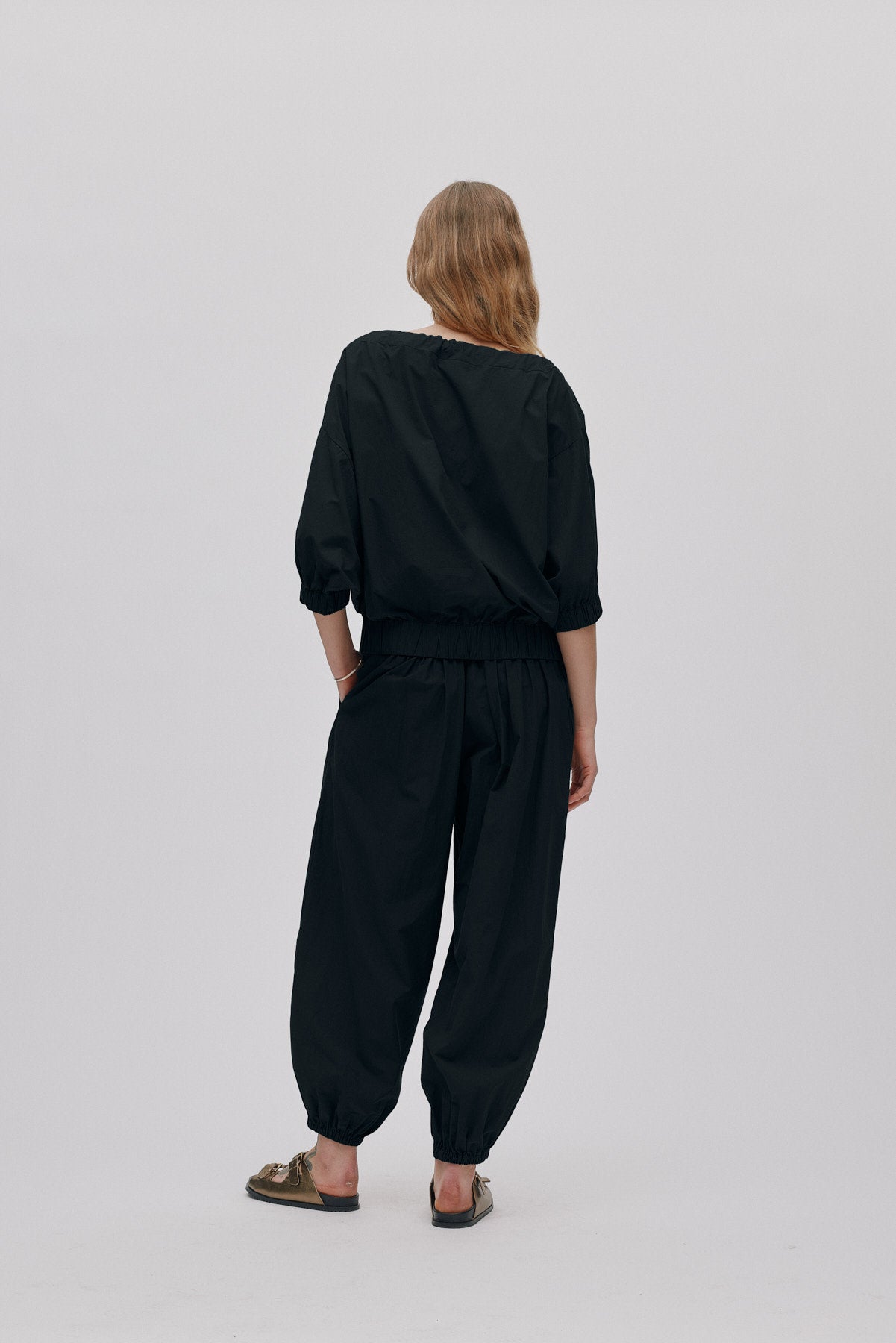 Ingefred - Poplin gathered top I Black