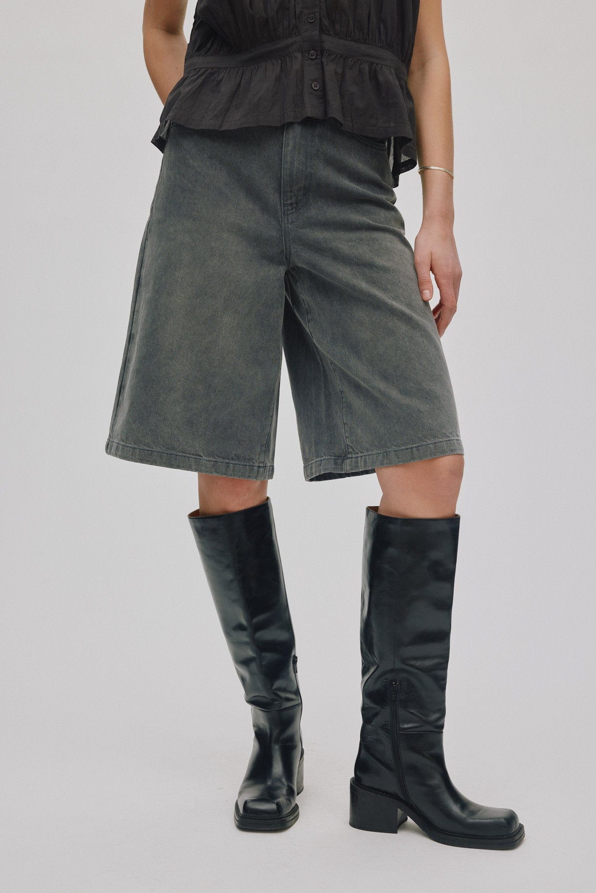 Adelin - Grey denim shorts I Washed grey