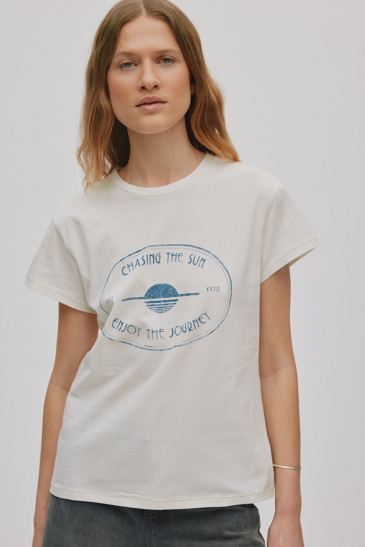 Ambla - Journey t-shirt I Chalk