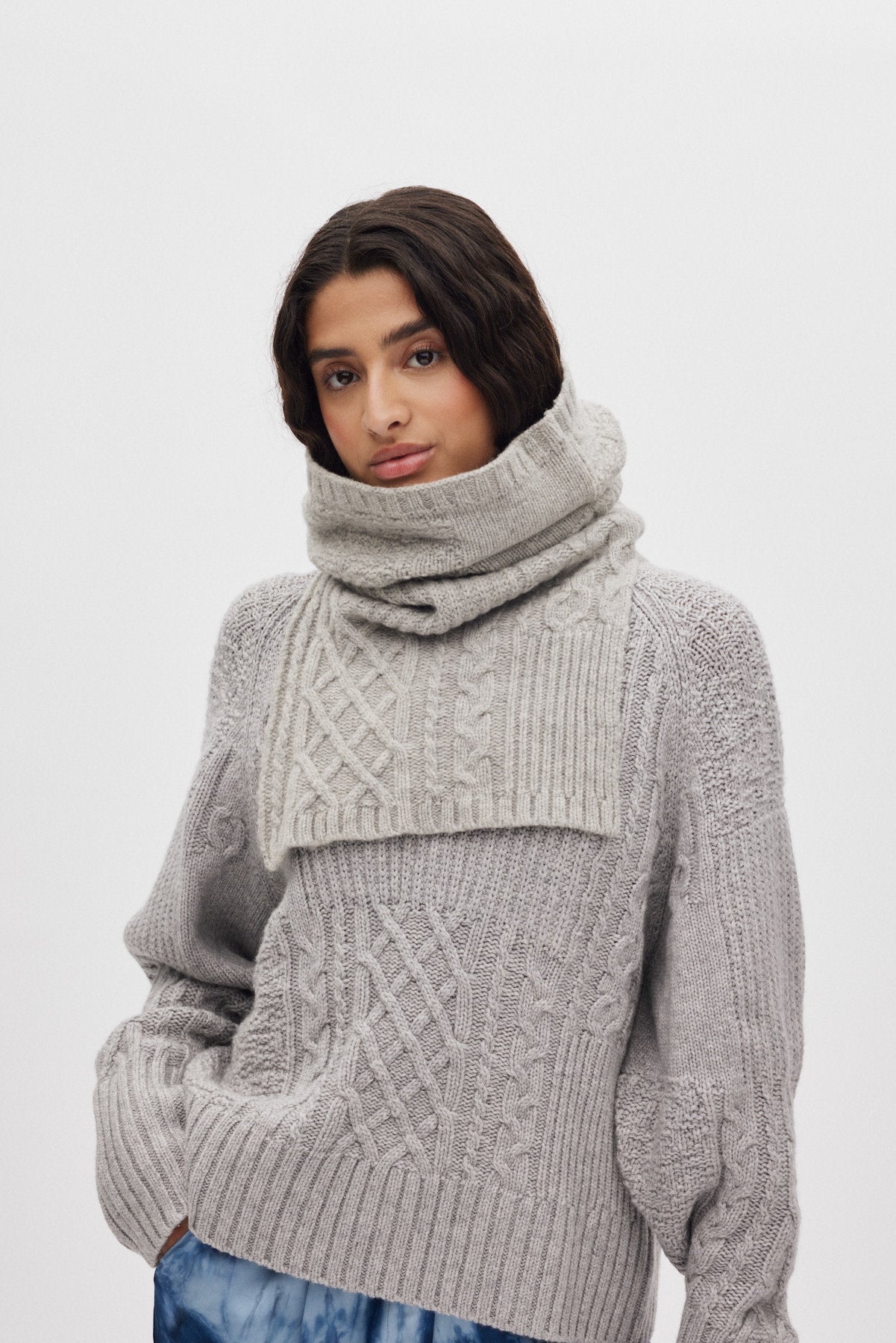 Tamy - Patchwork knit neck warmer I Light grey melange