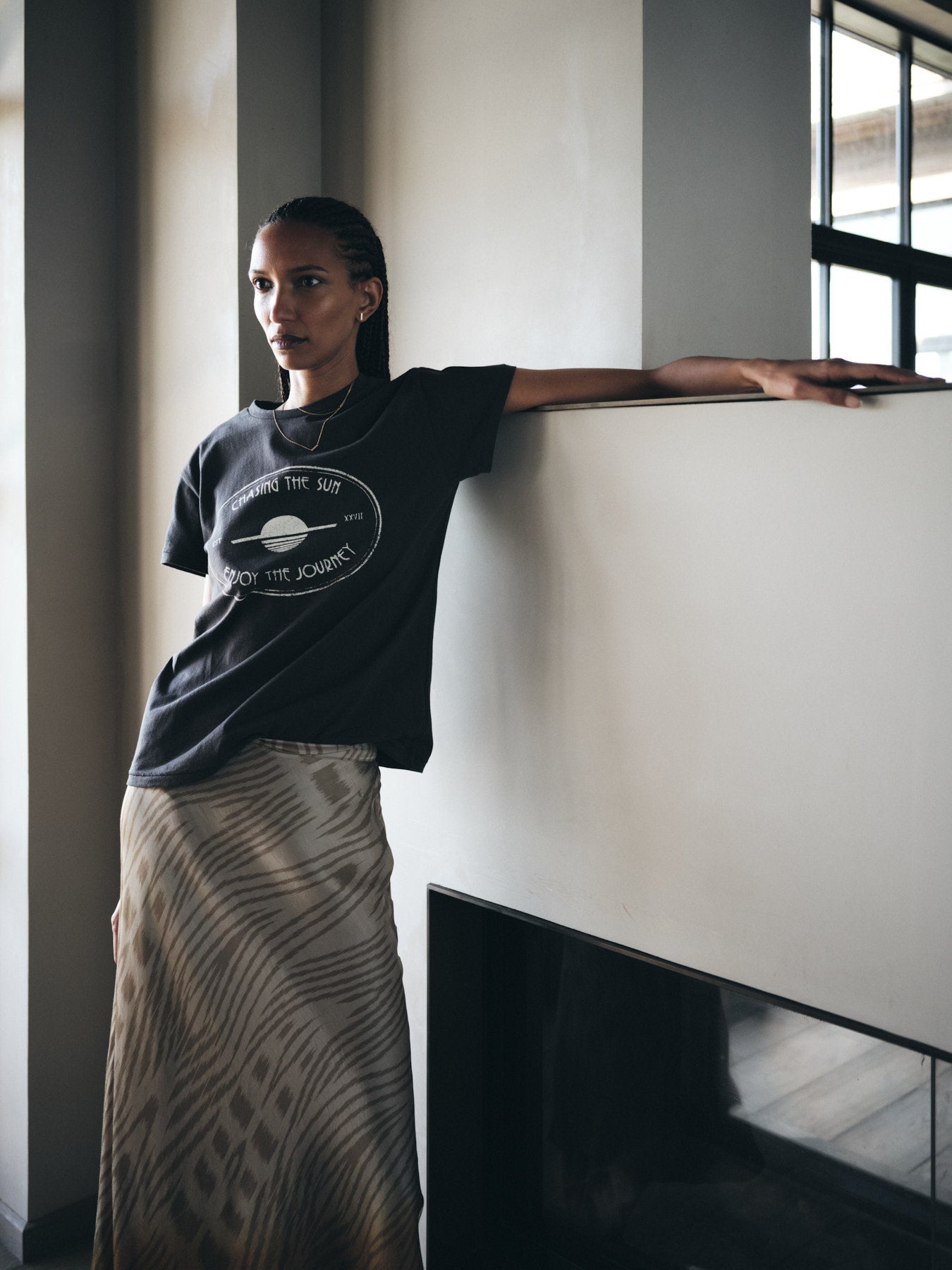 Ambla - Journey t-shirt I Faded black