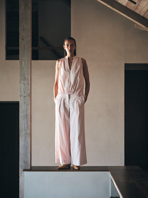 Ingeborg - Papery sleeveless blouse I Powder