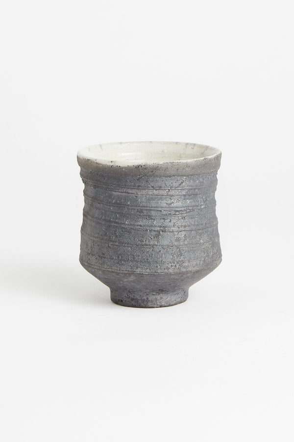 Hand Made Raku Cup I Medium - Visby Ceramics I Dark Grey