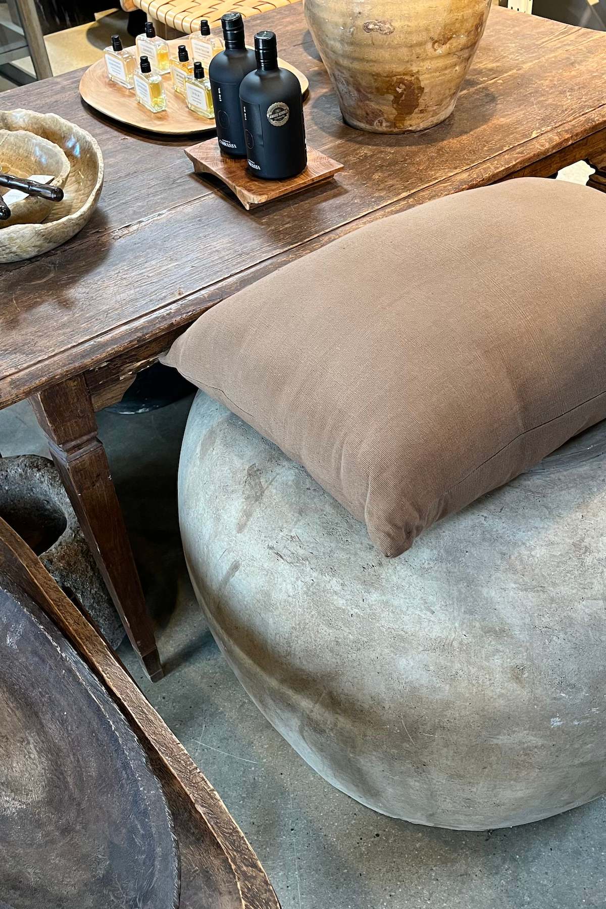 Cotton plain pillow - Rabens Apartment I Brown