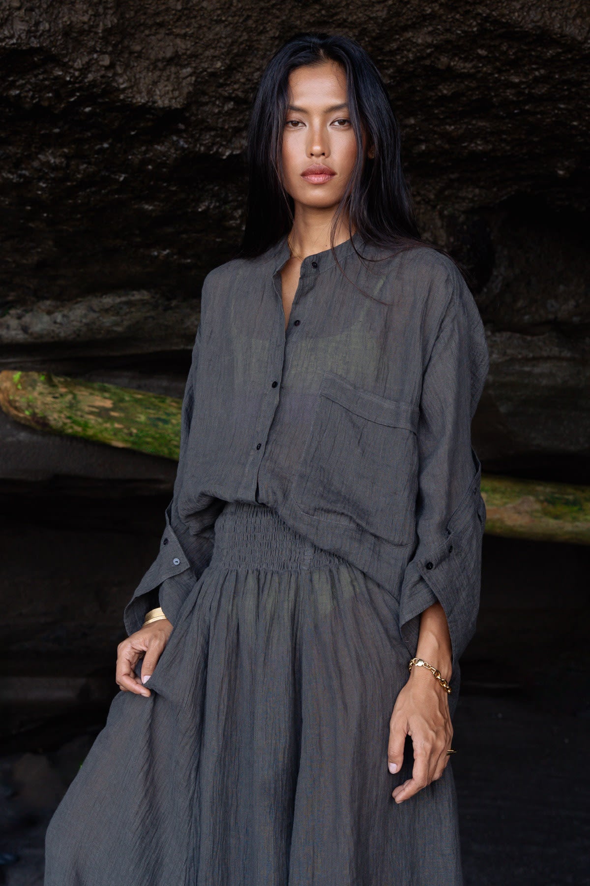 Bobbies - Crinkled oversize shirt I Faded black