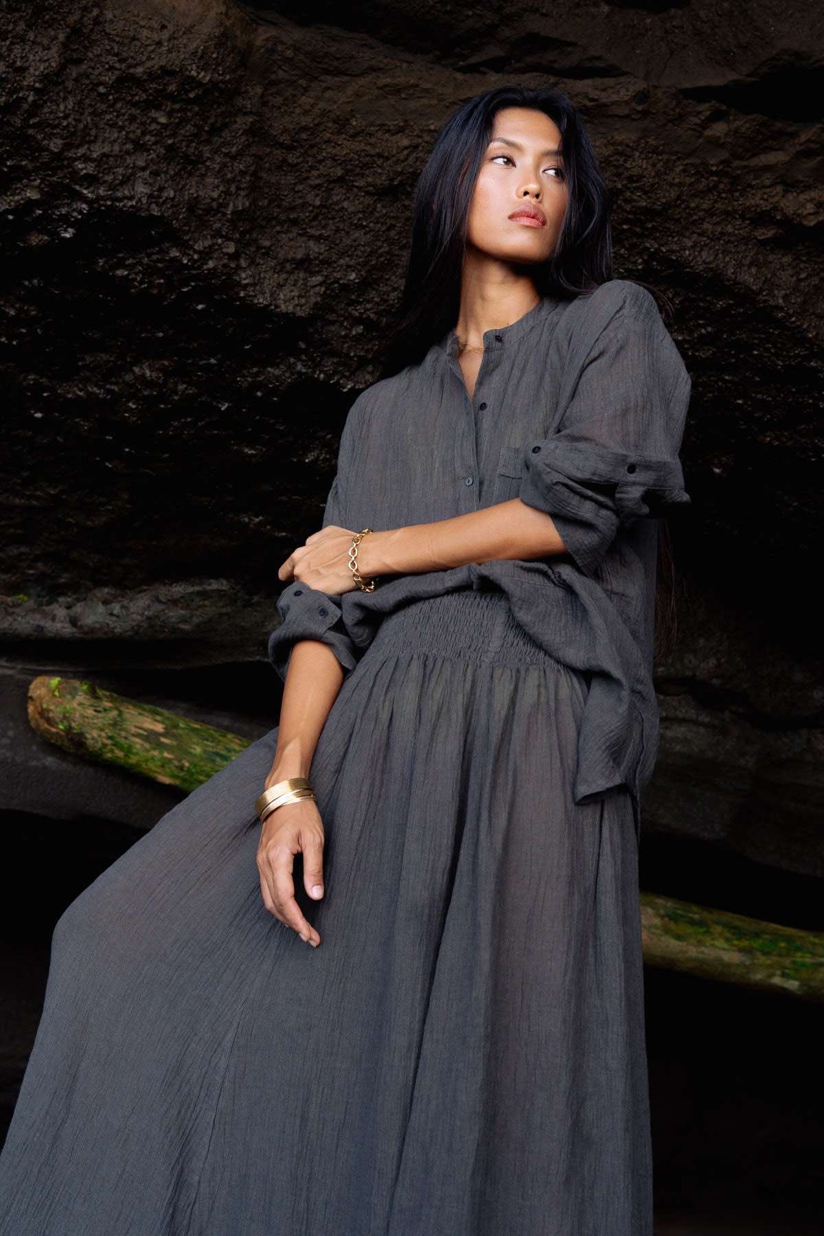 Bobbies - Crinkled oversize shirt I Faded black