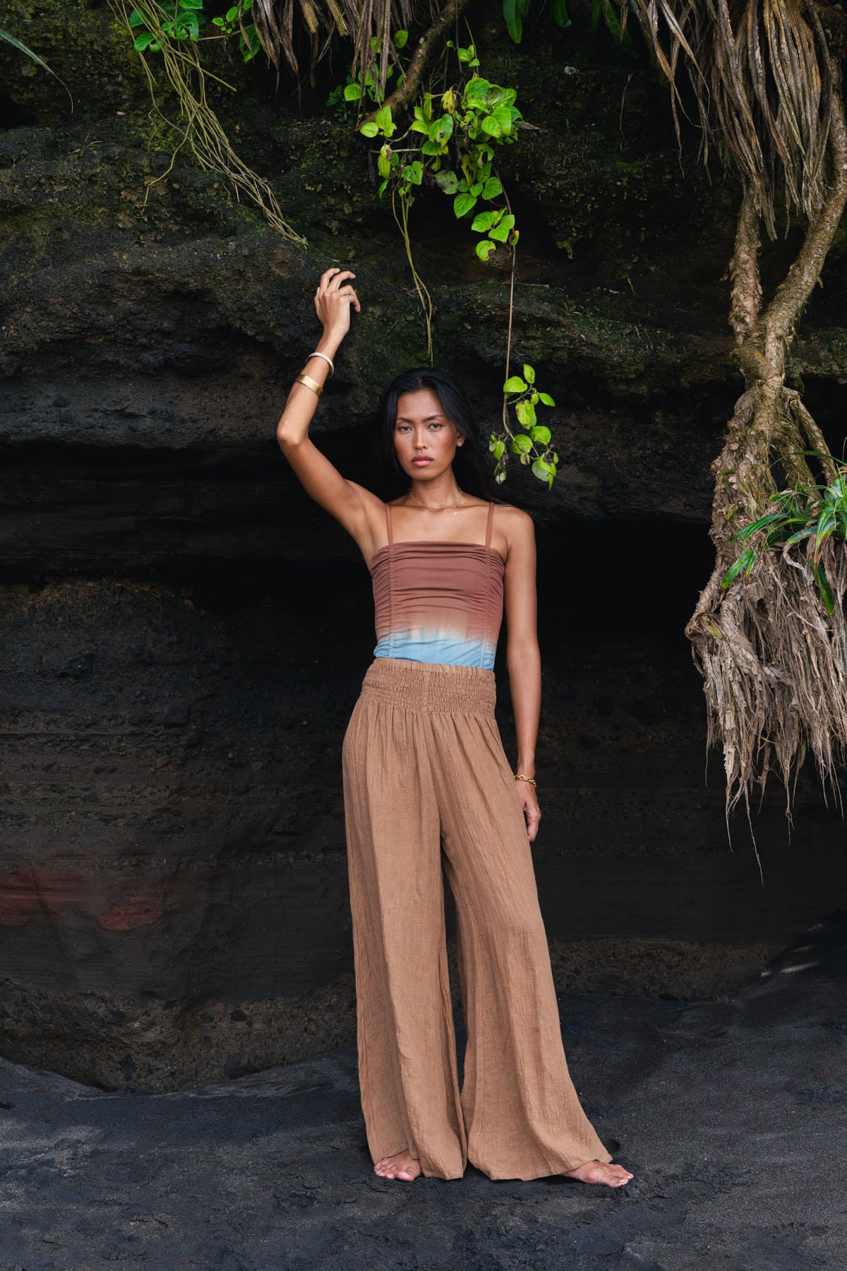 Karam - PRE-ORDER I Crinkled wide leg pants I Walnut
