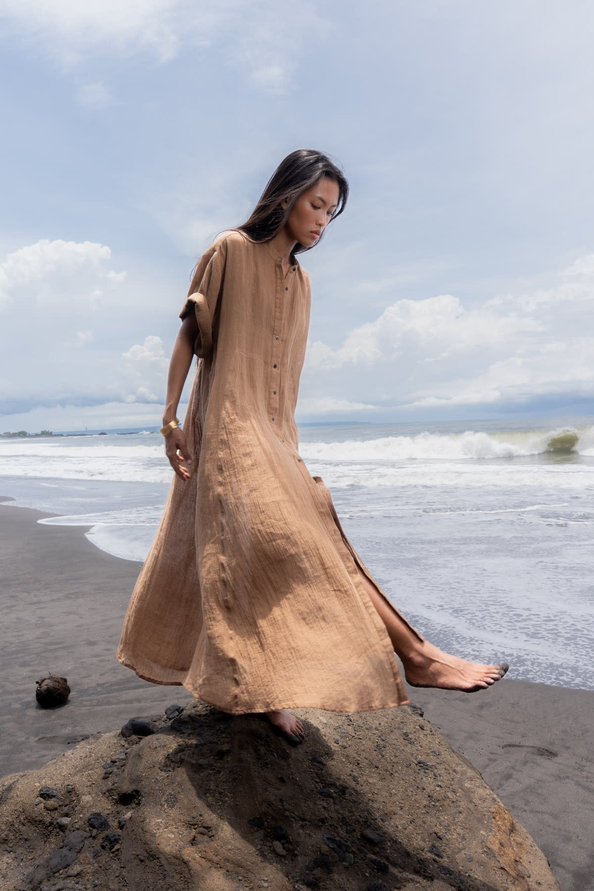 Susi - Crinkled long kaftan I Walnut