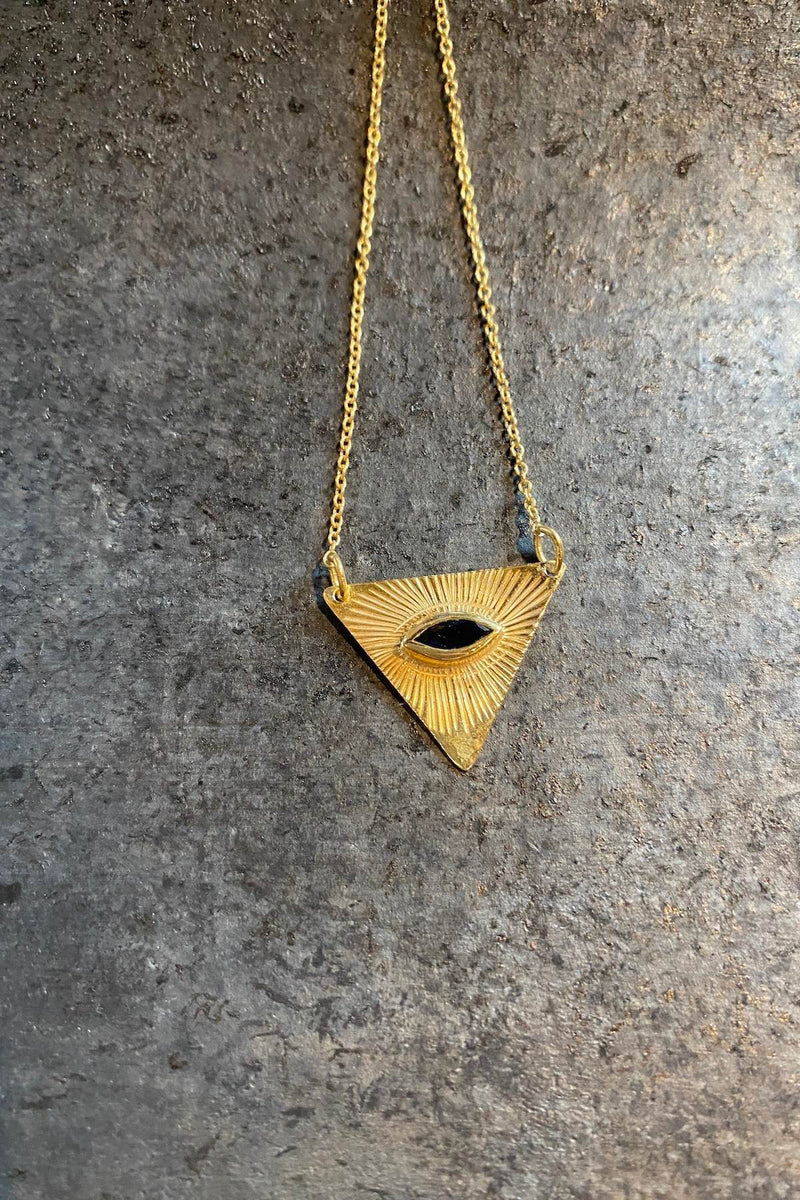 Nafsu - Gold plated chain w/ Triangle Eye Pendant I Black Sapphire