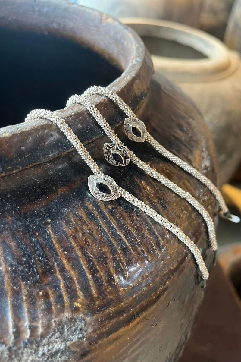 Nafsu - Bead bracelet with eye pendant I Sapphire