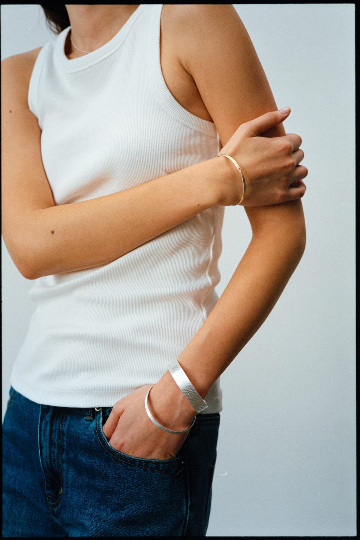 Carved slim bracelet - Rabens Momento I Silver