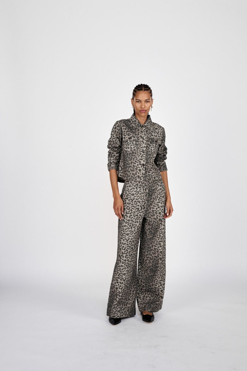 Inja - Leopard print wide leg pants I Snow leopard