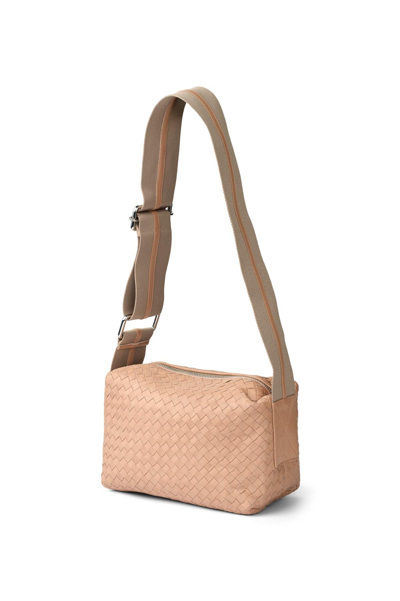 Sigi - Basket weave leather bag I Blush