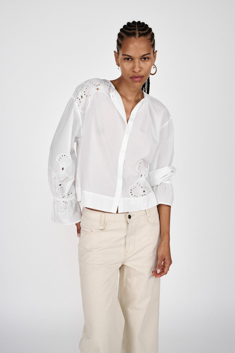 Blossom - Supersize anglaise blouse I White swan