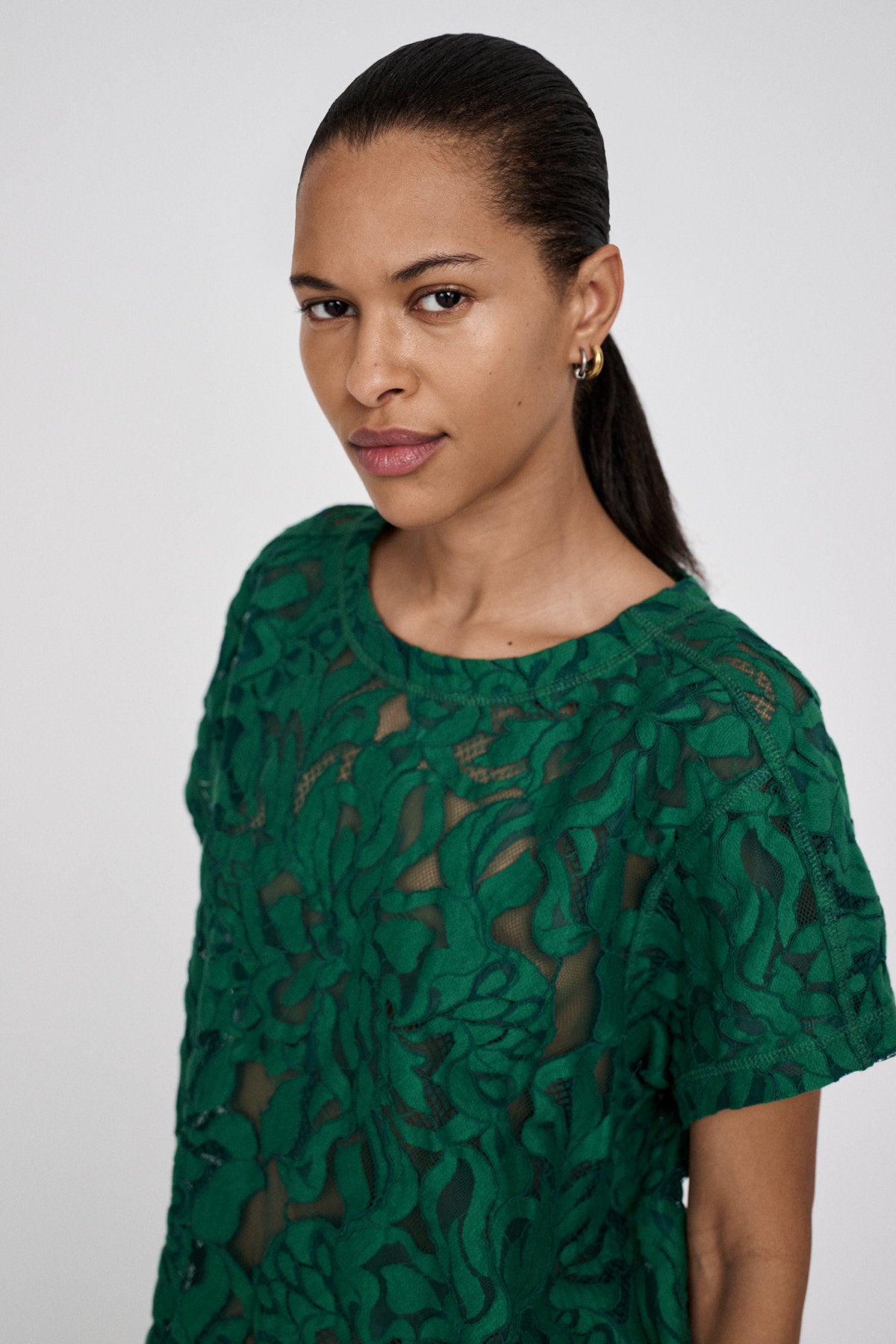 Enia - Orchid lace oversize t-shirt I Verdant green